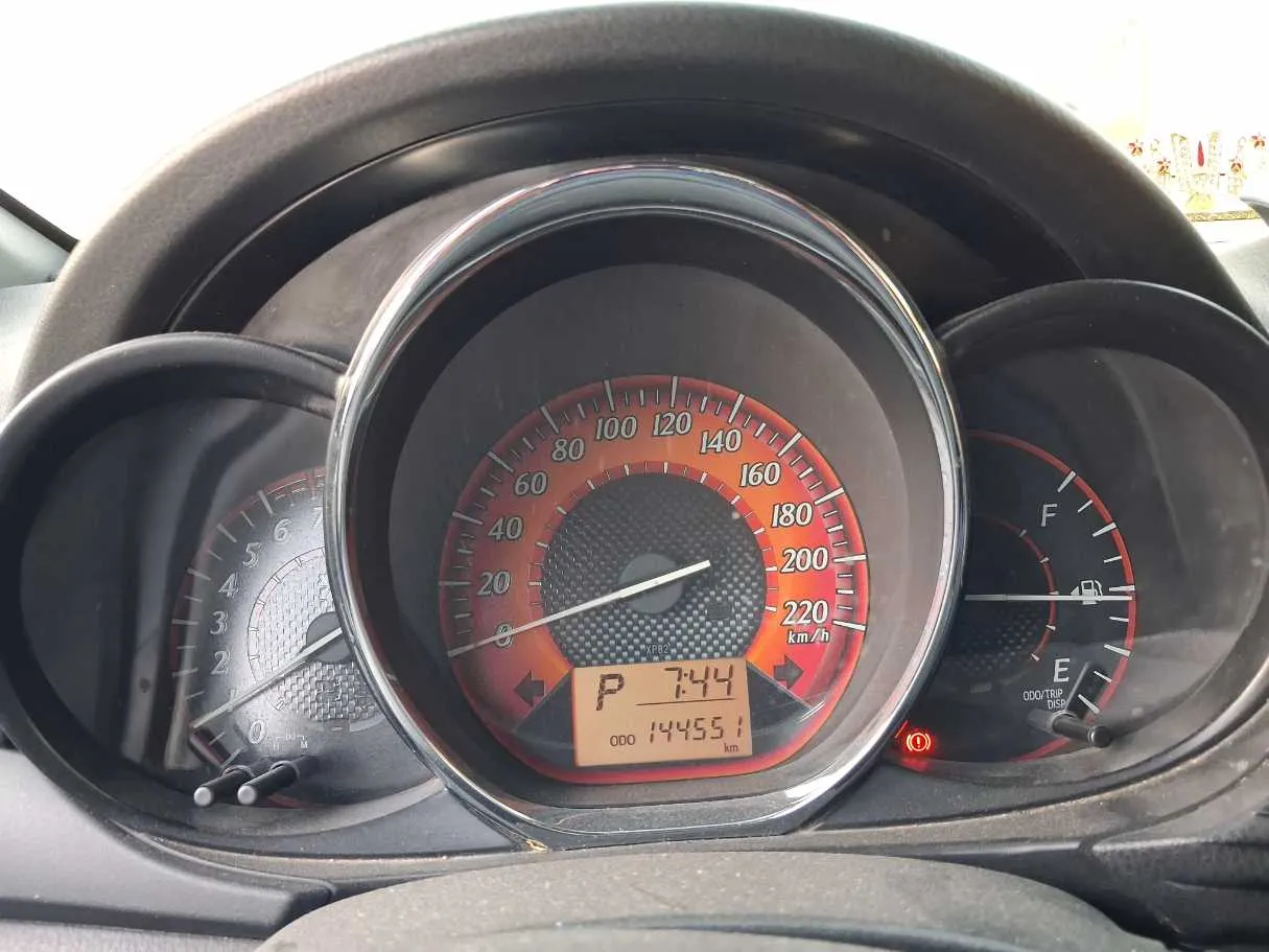 Car image 19