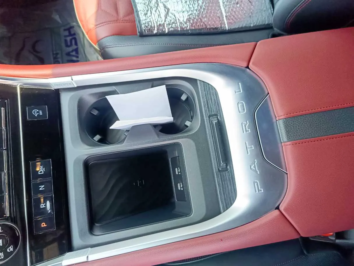 Car image 25