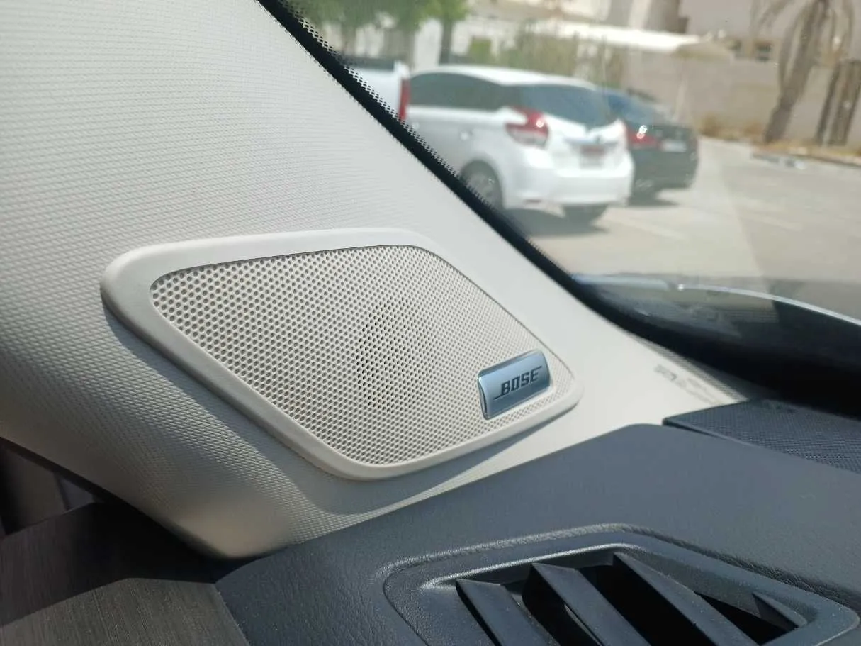 Car image 23