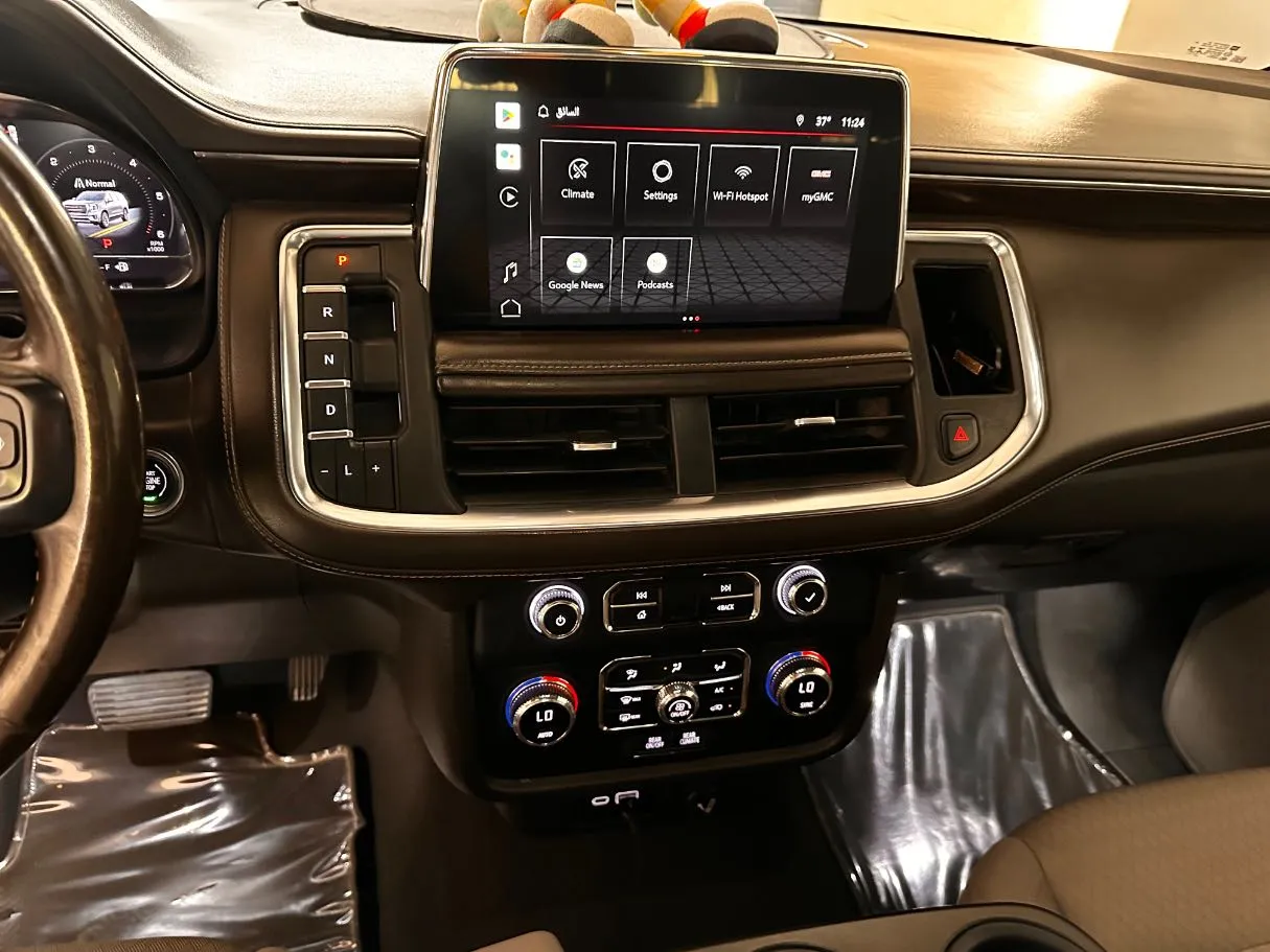 Car image 18