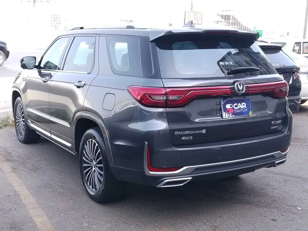 Car image 7