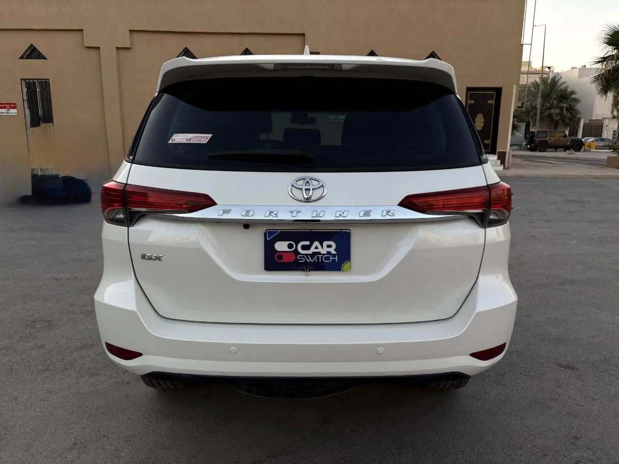Car image 6