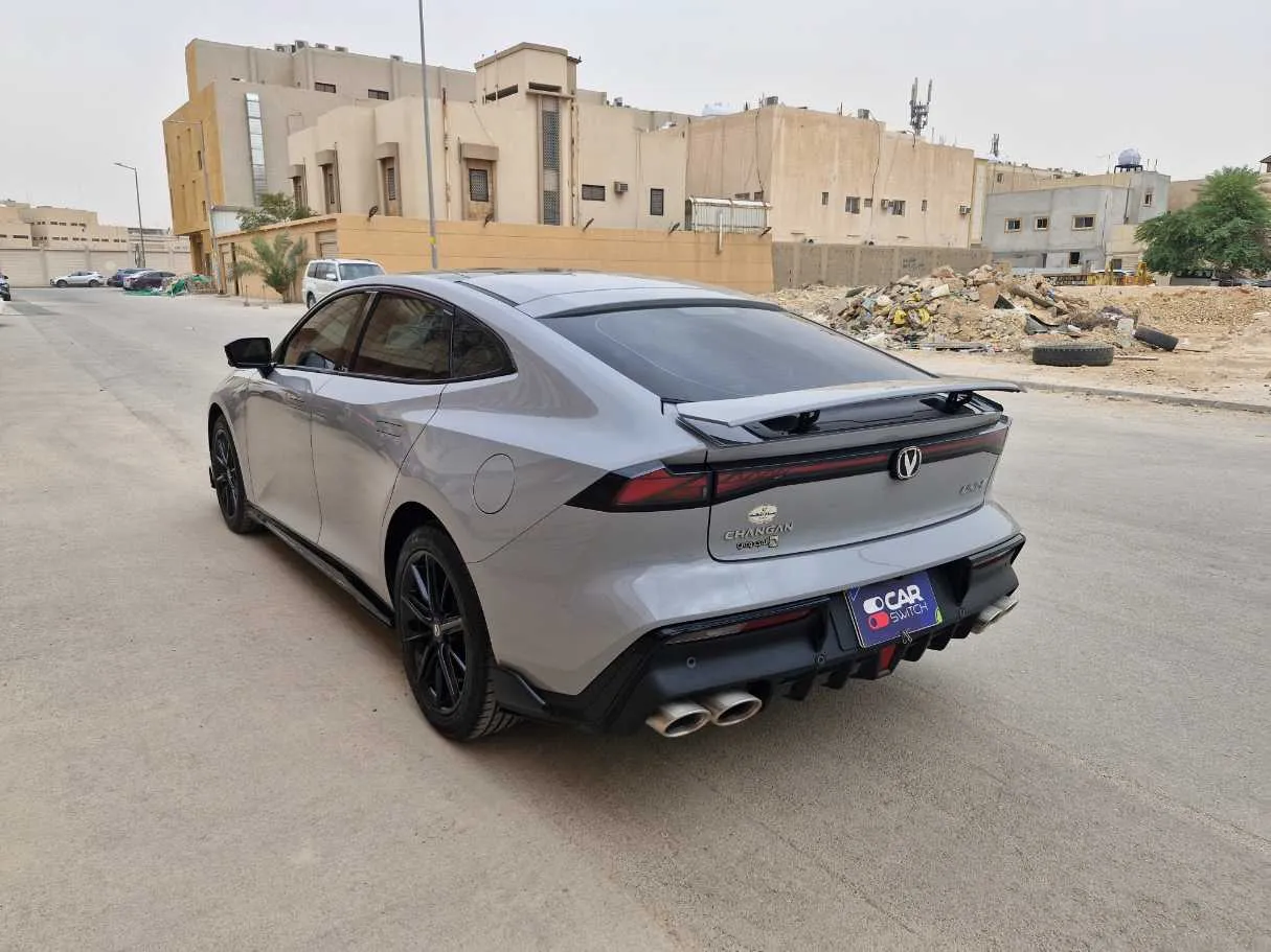 Car image 7