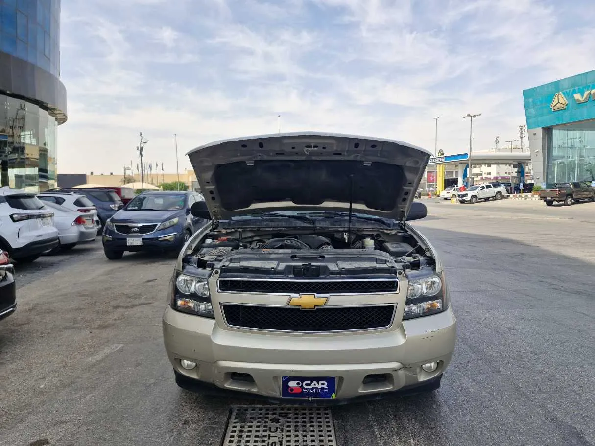 Car image 23