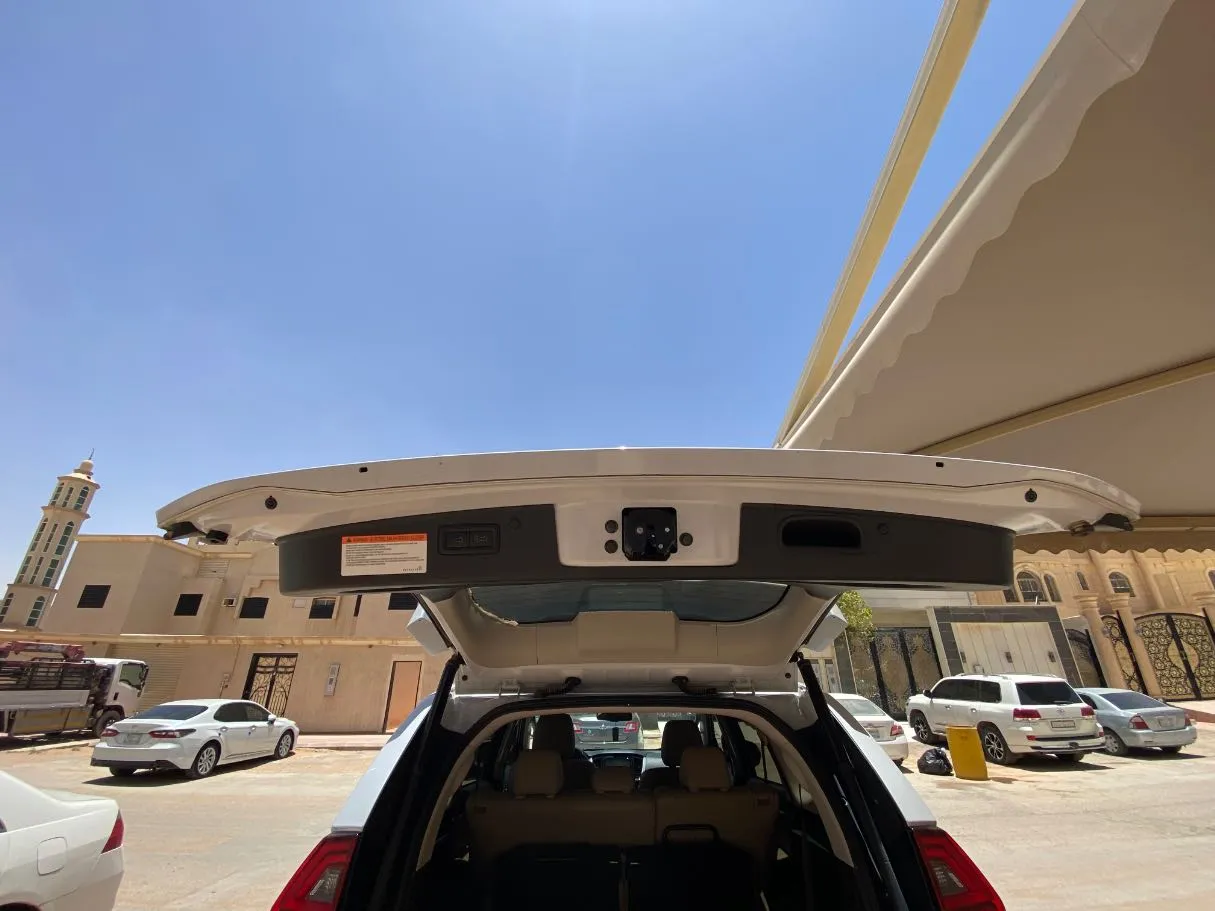Car image 21