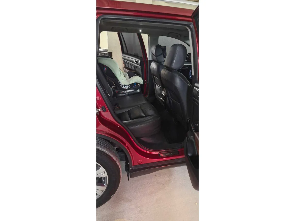 Car image 30