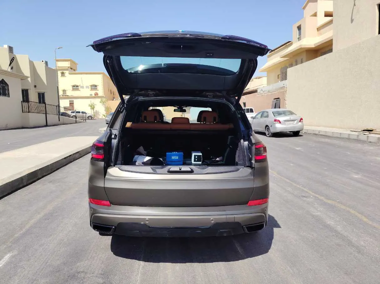 Car image 25