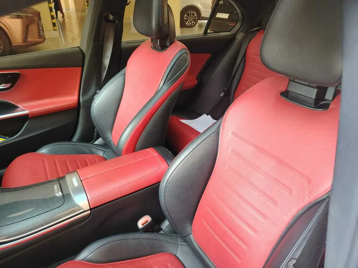Car image 15