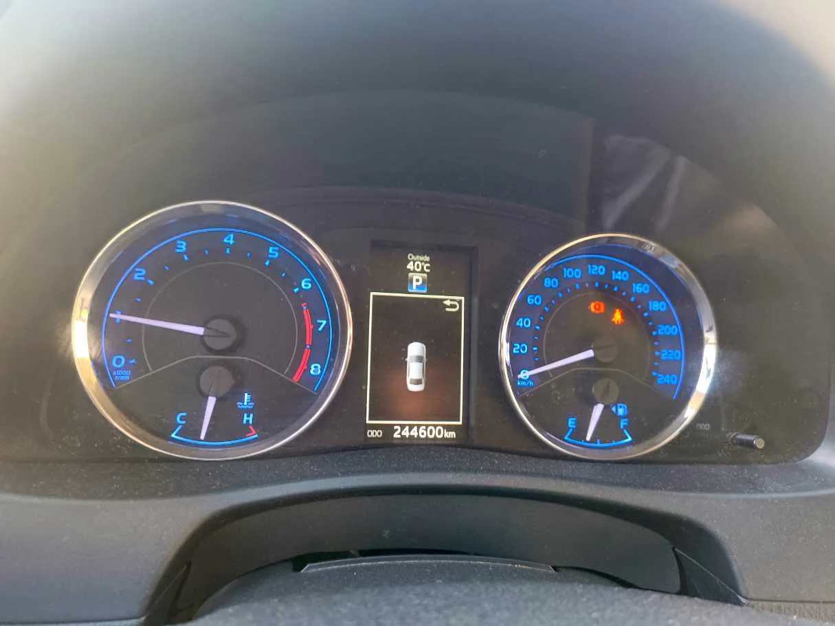 Car image 25