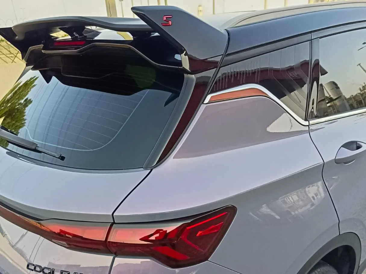 Car image 40