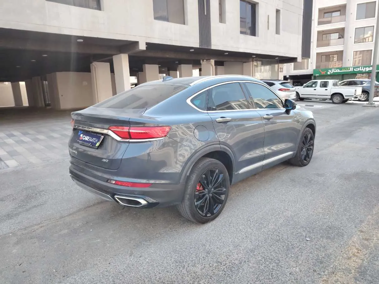 Car image 5