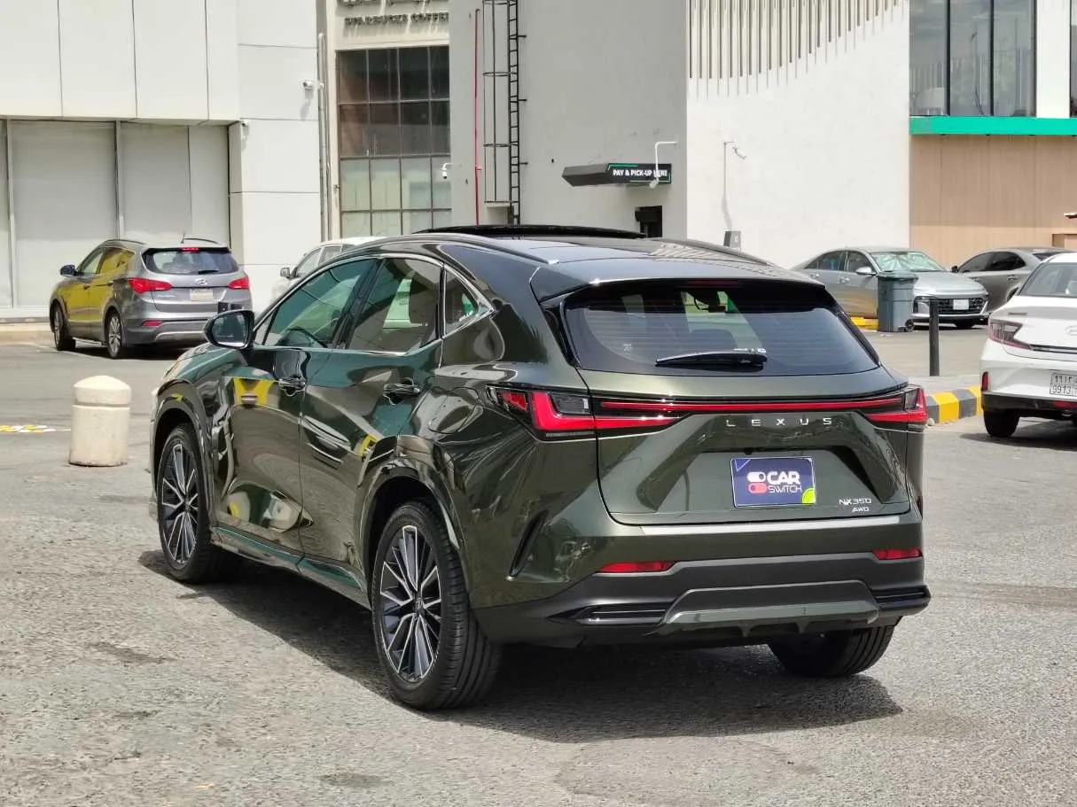 Car image 7