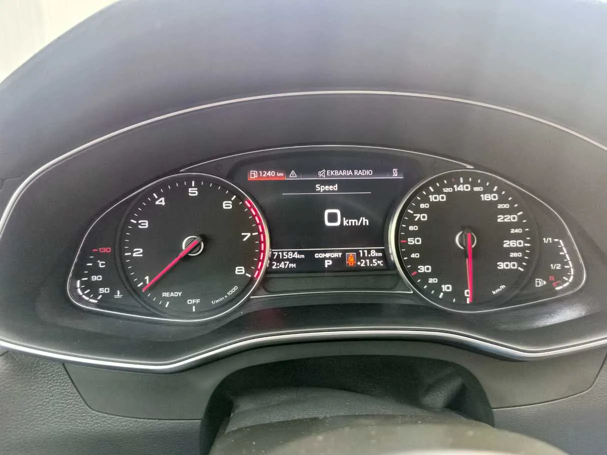 Car image 26