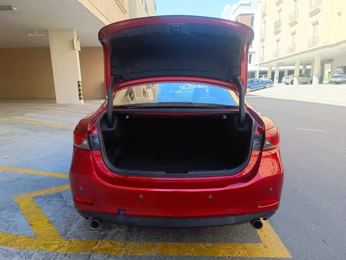 Car image 29