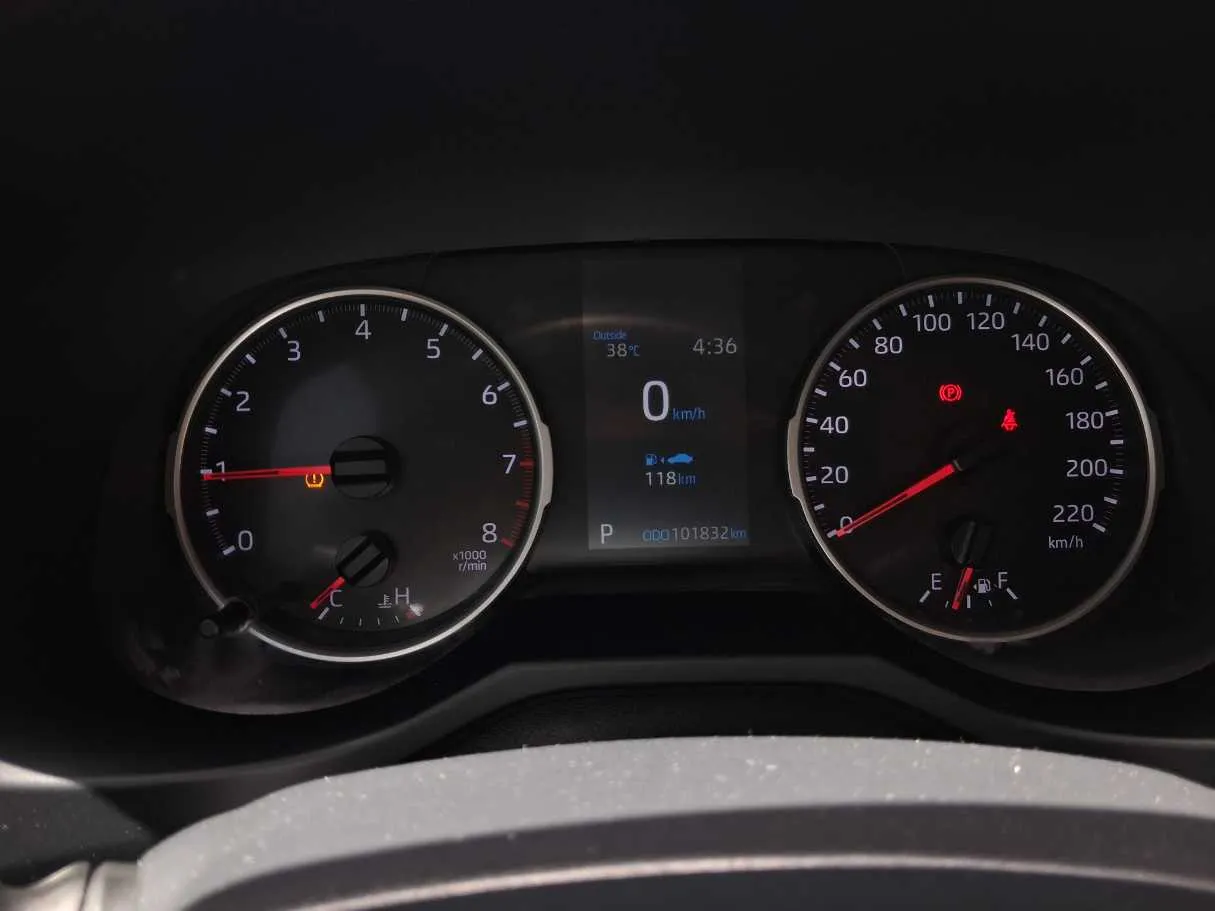 Car image 19