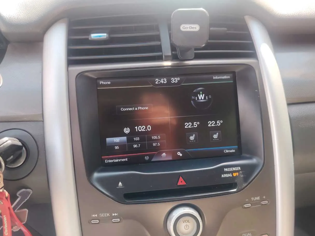 Car image 16