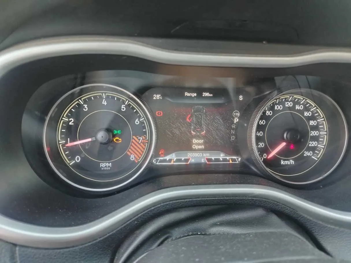 Car image 28
