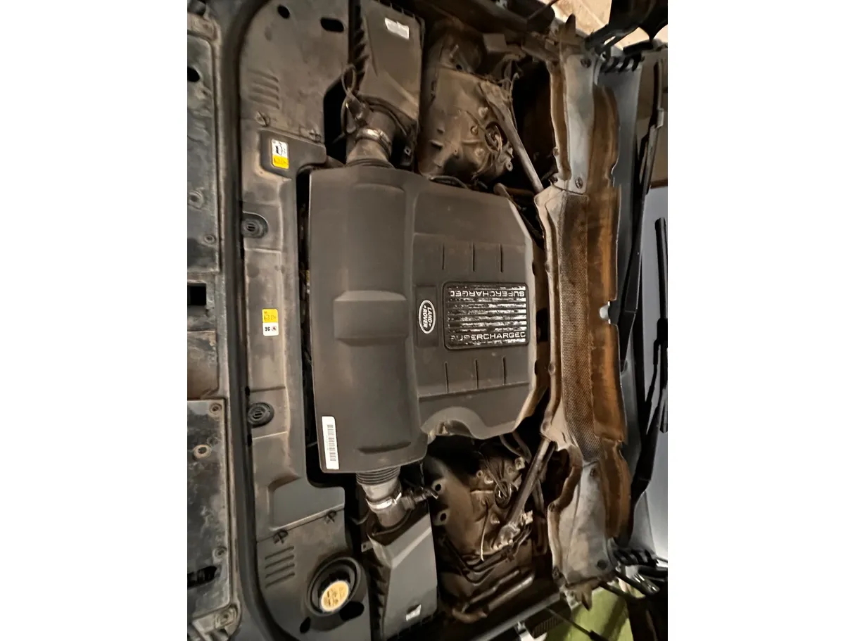 Car image 30