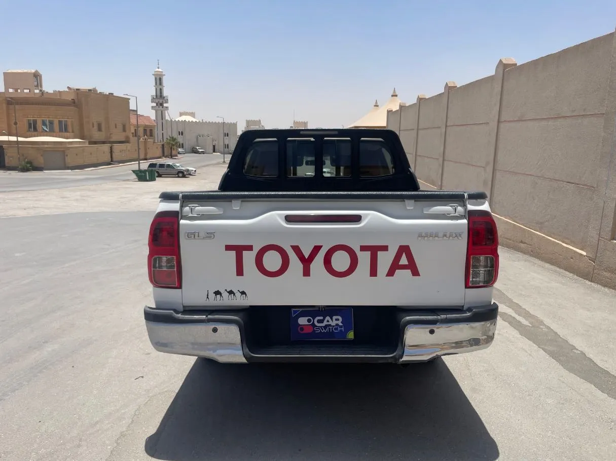 Car image 6