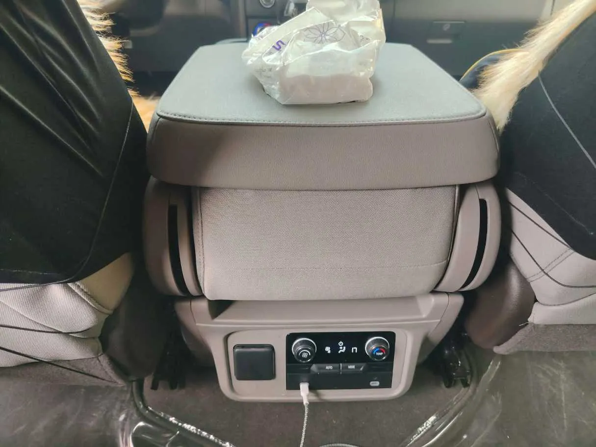 Car image 31