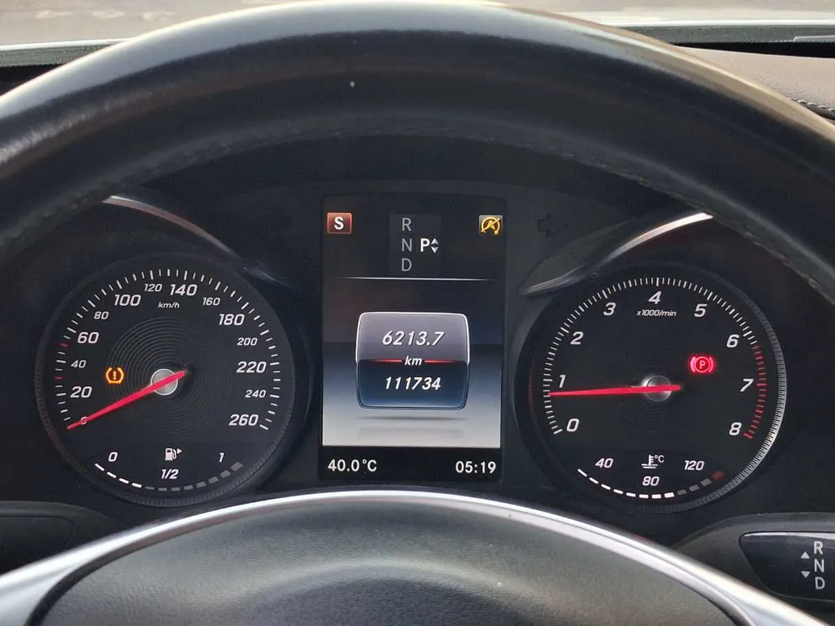 Car image 22
