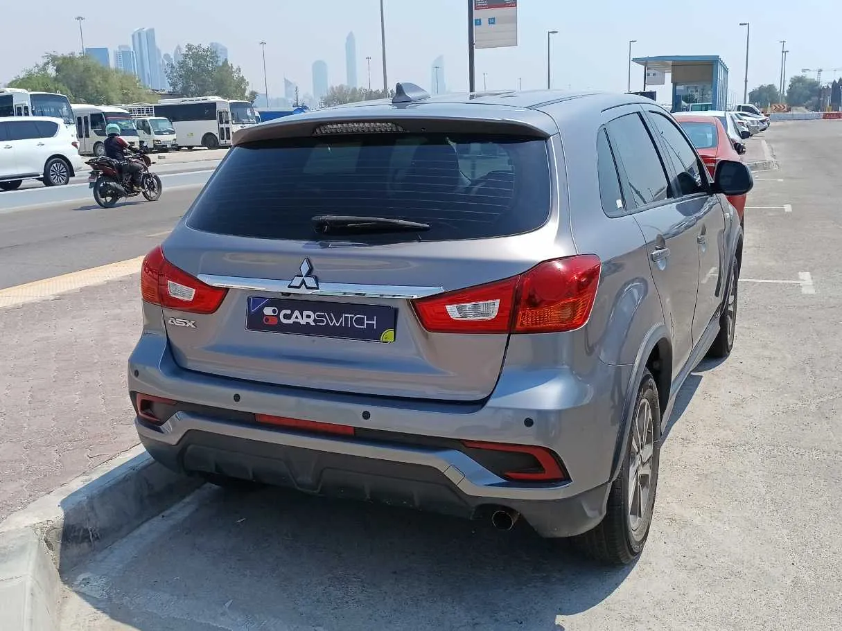 Car image 5