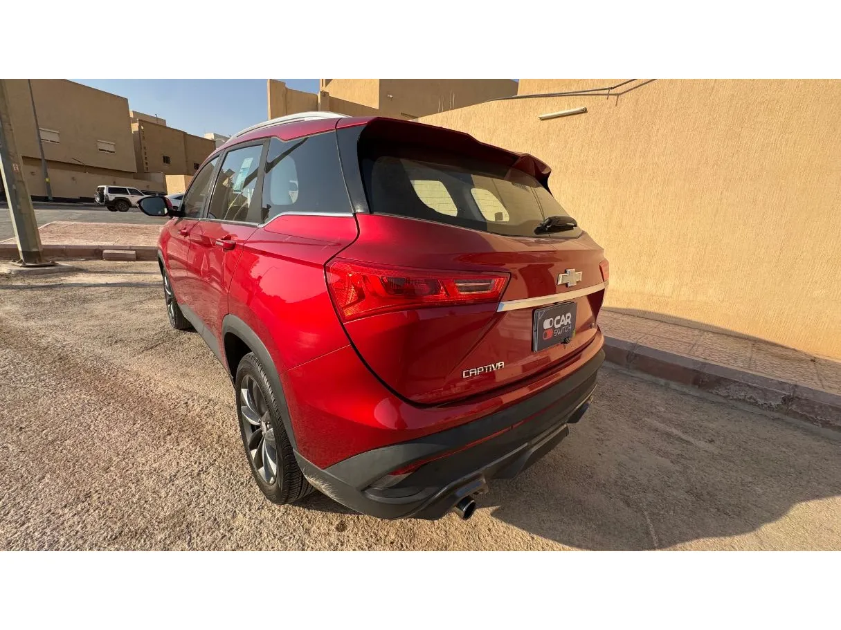 Car image 7