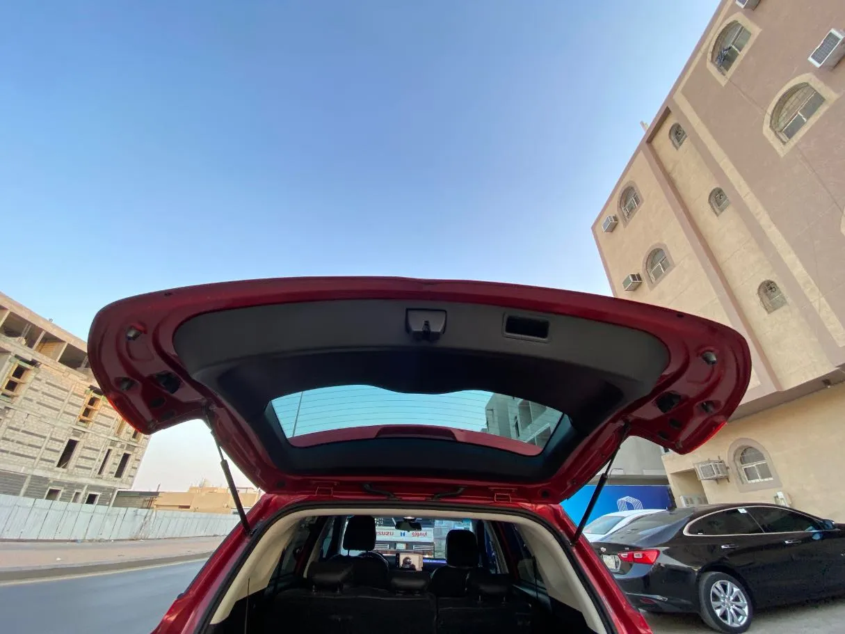 Car image 20