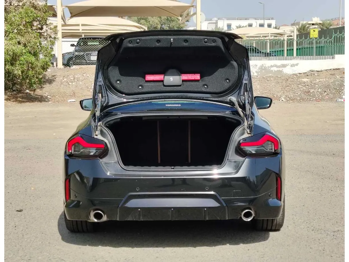 Car image 23