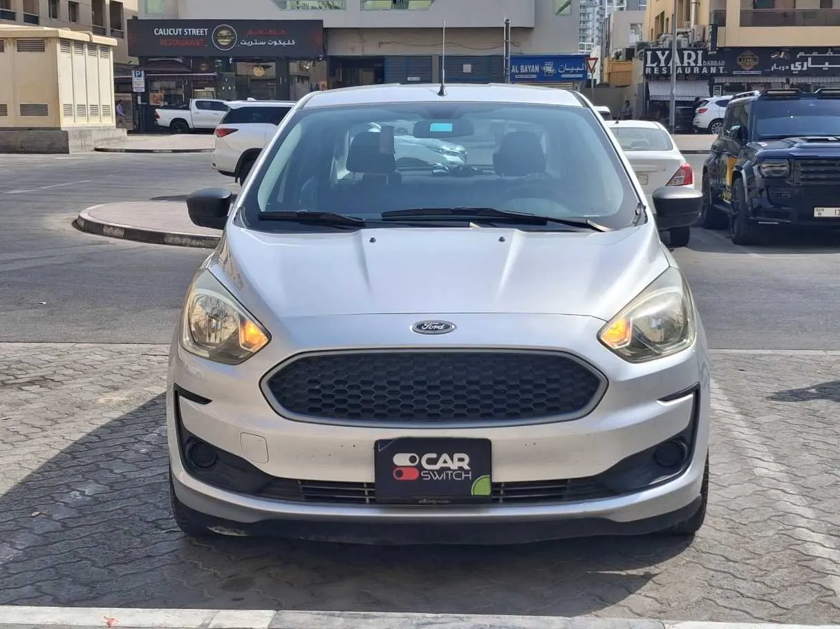 Car image 2