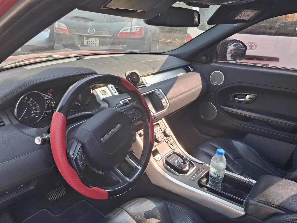 Car image 11