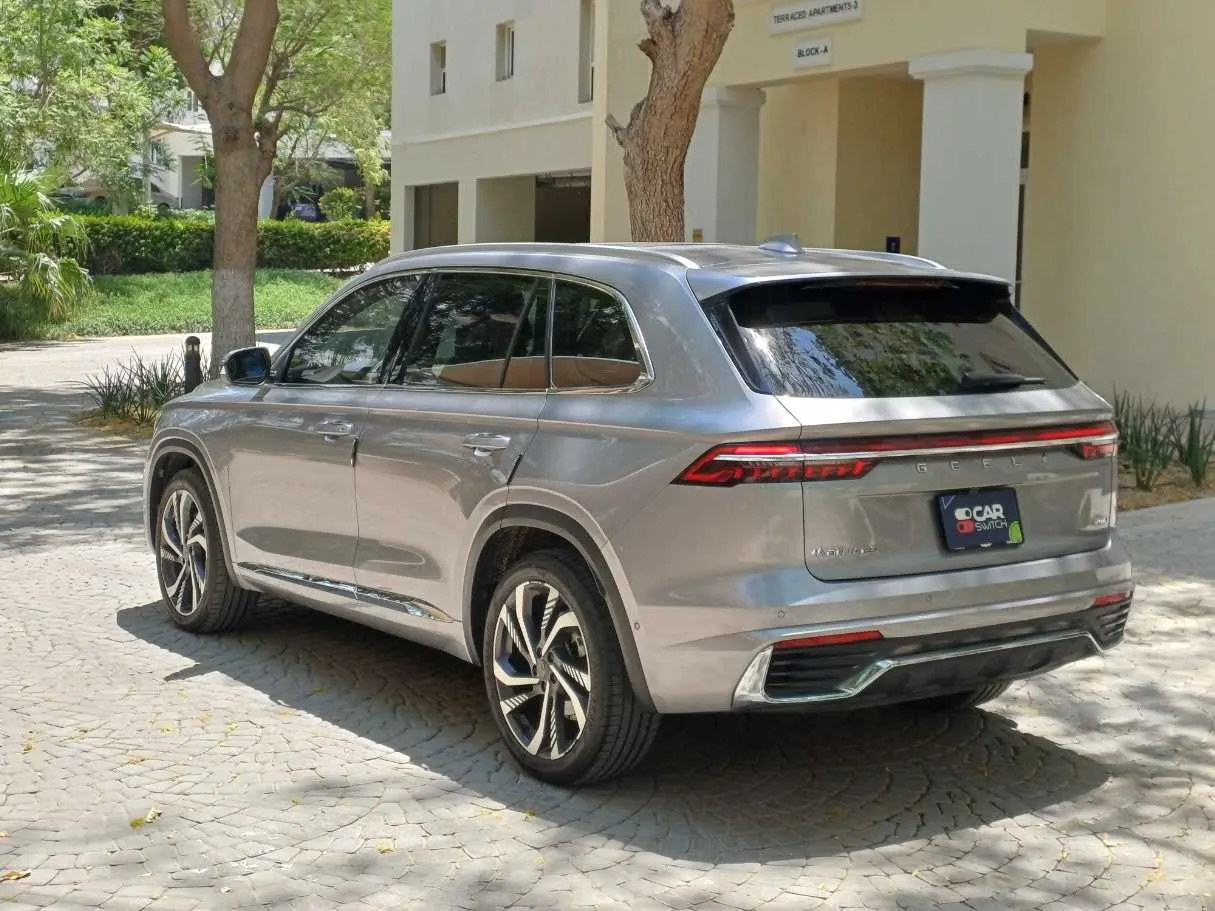 Car image 7
