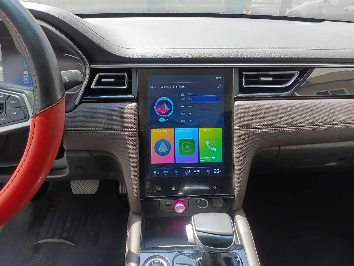Car image 16