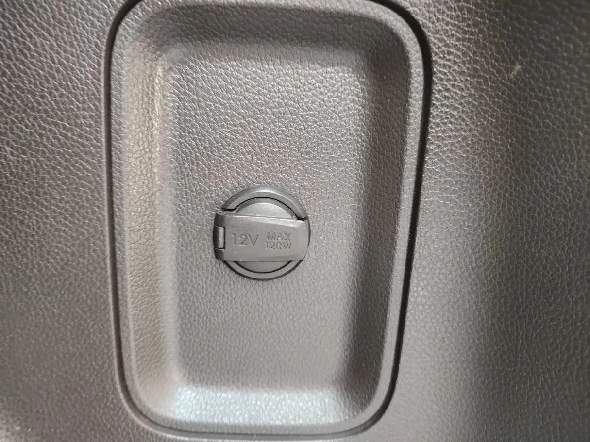 Car image 31
