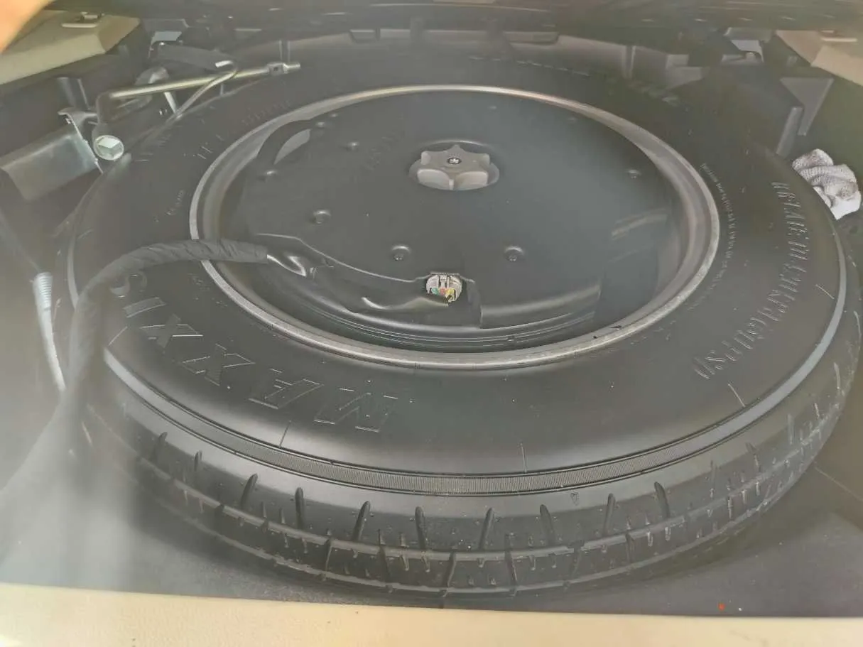 Car image 41