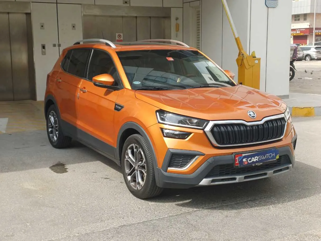 Car image 3