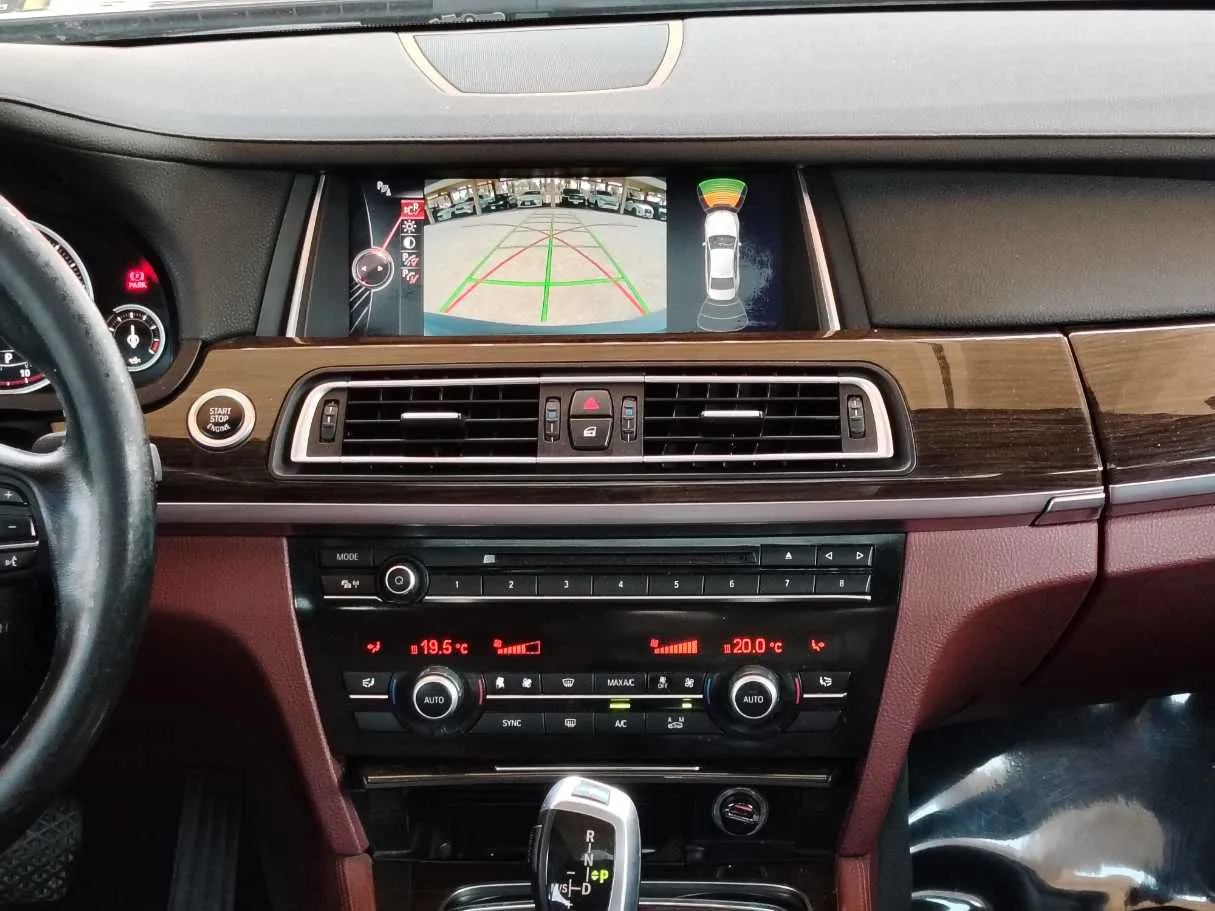 Car image 22