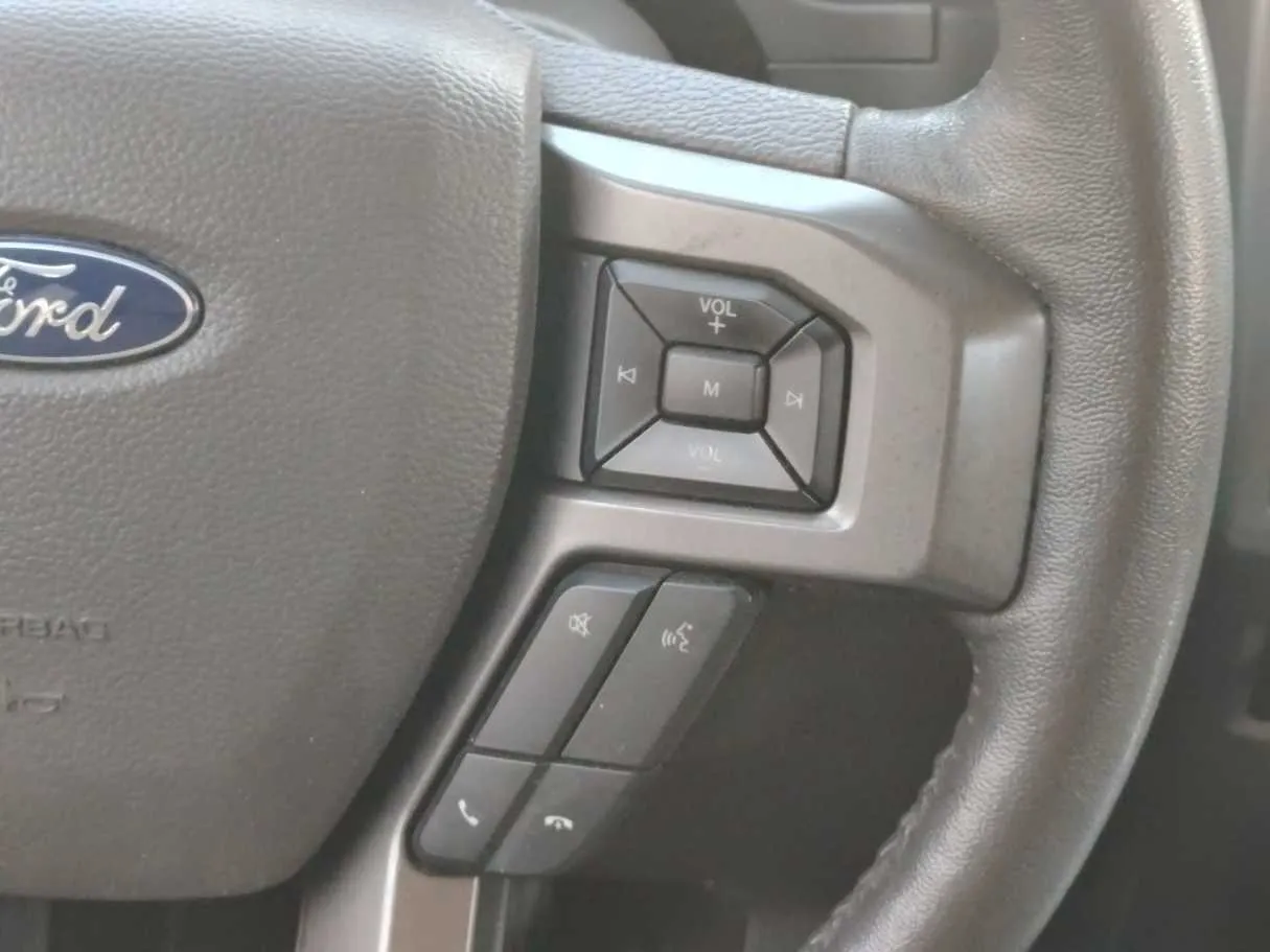 Car image 27
