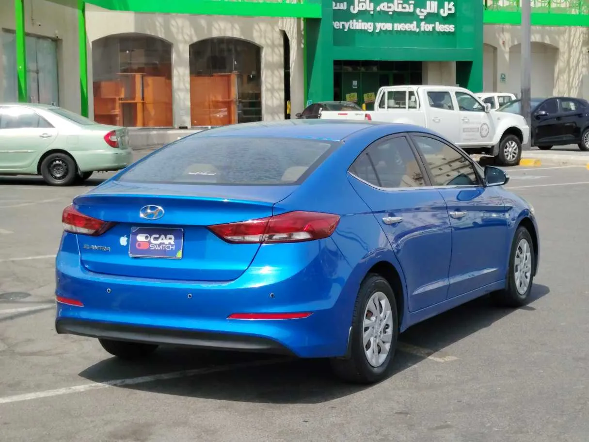 Car image 5