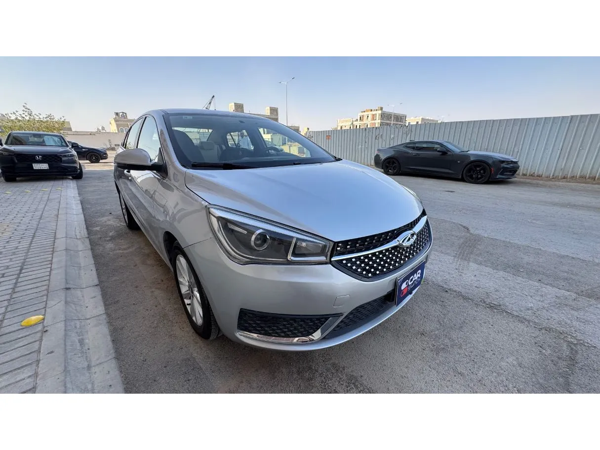 Car image 3