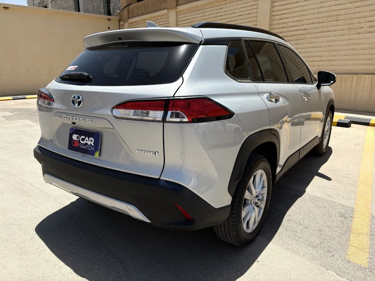 Car image 5