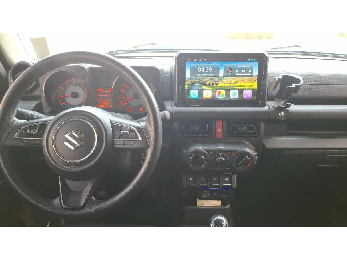 Car image 16