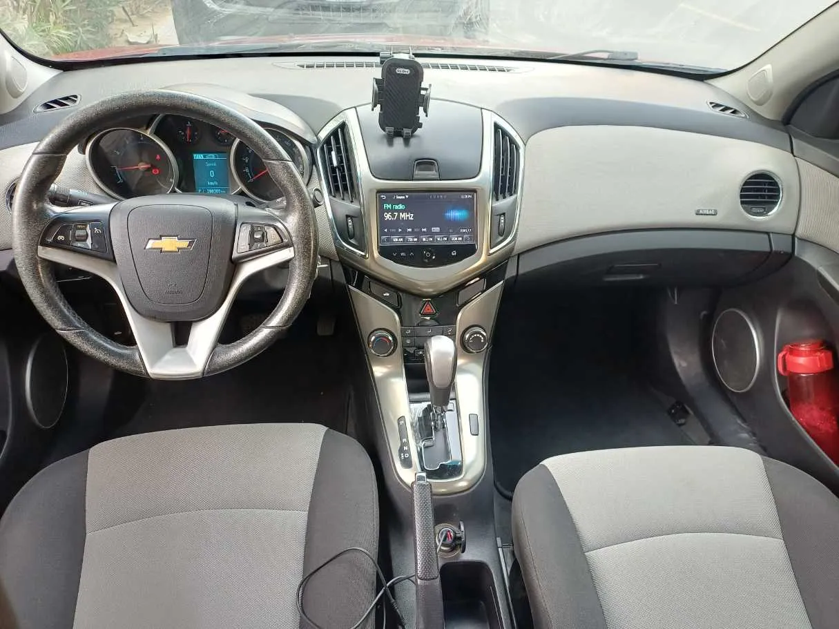 Car image 11