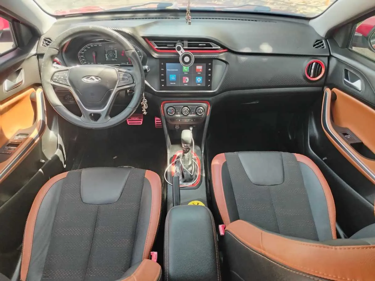 Car image 18