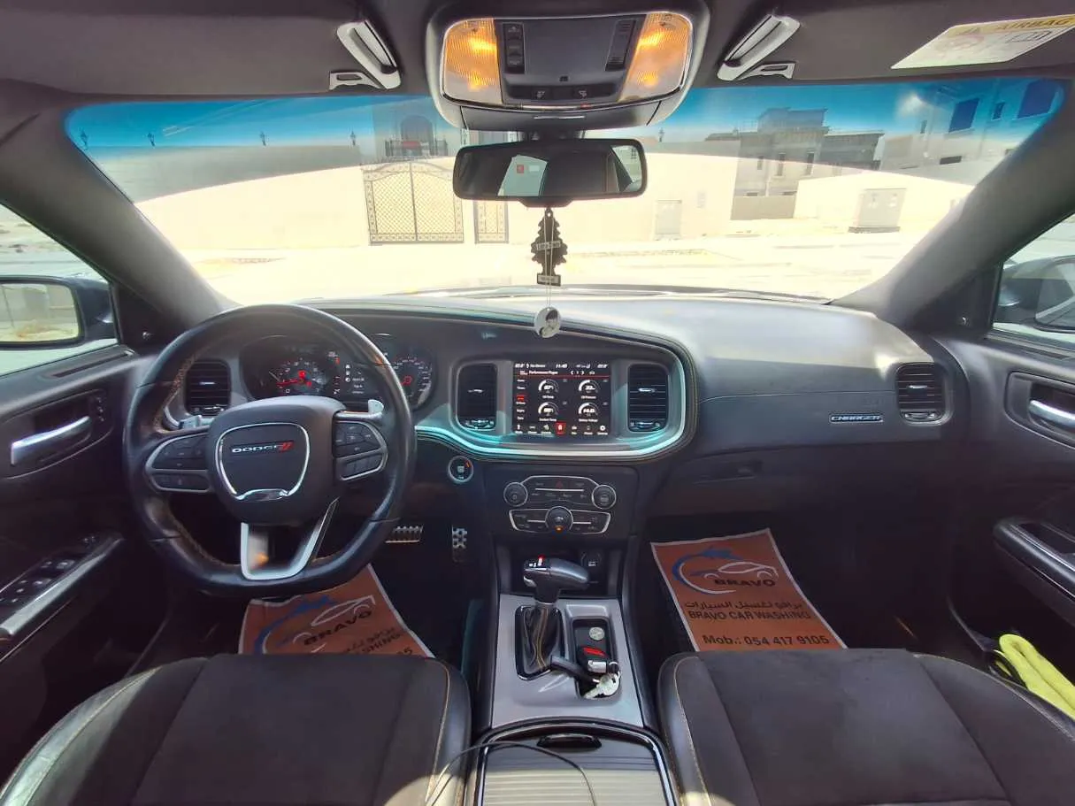 Car image 15