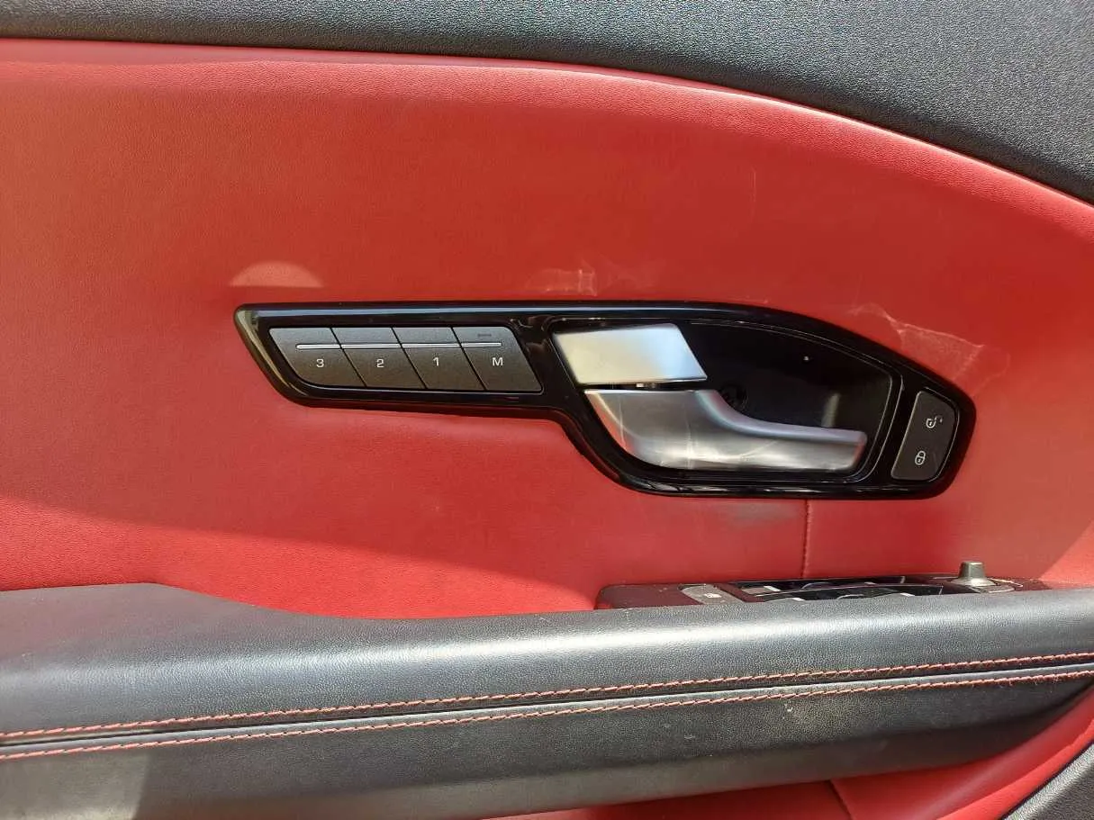Car image 23