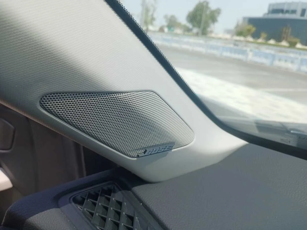 Car image 24