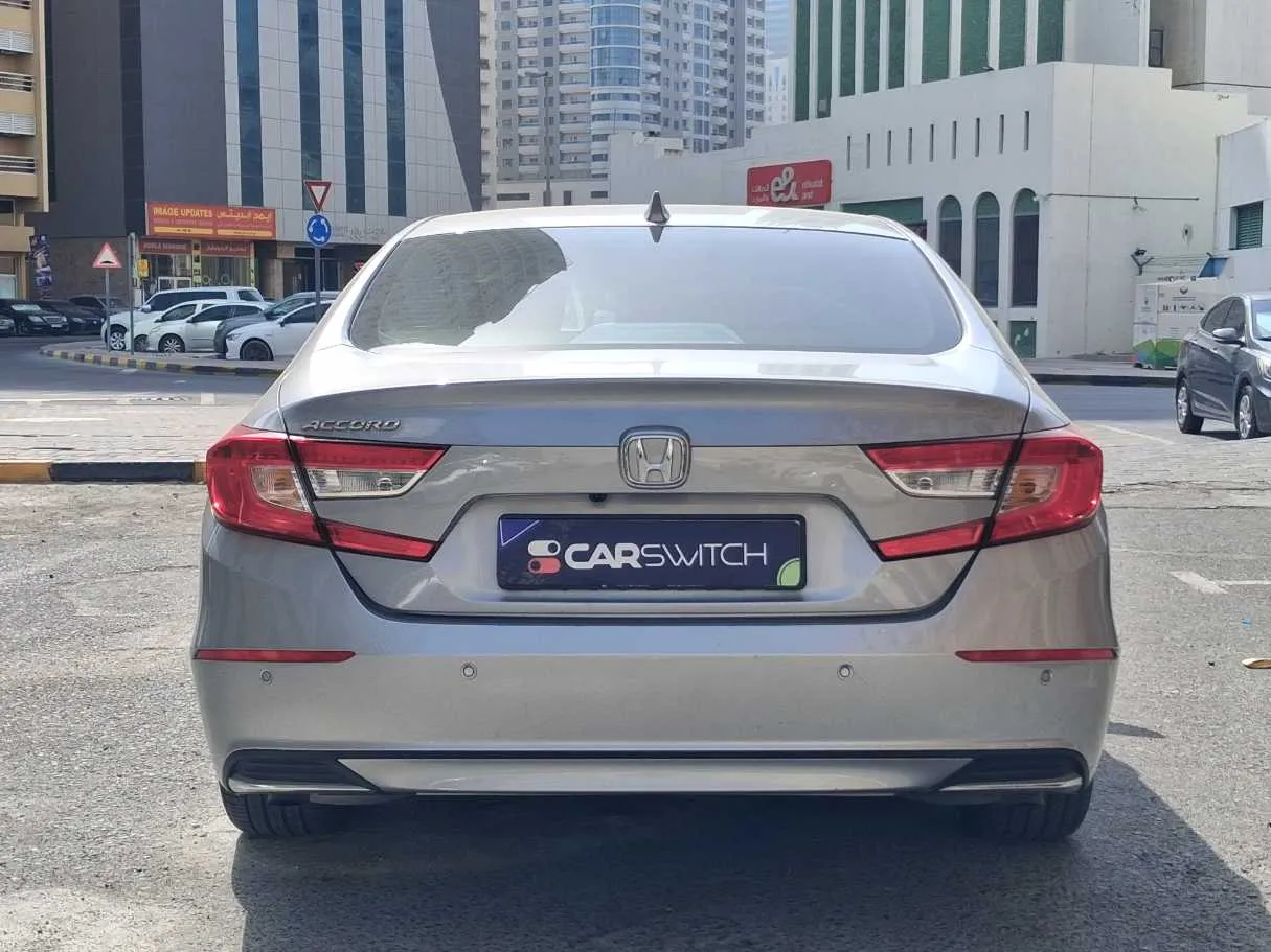 Car image 6