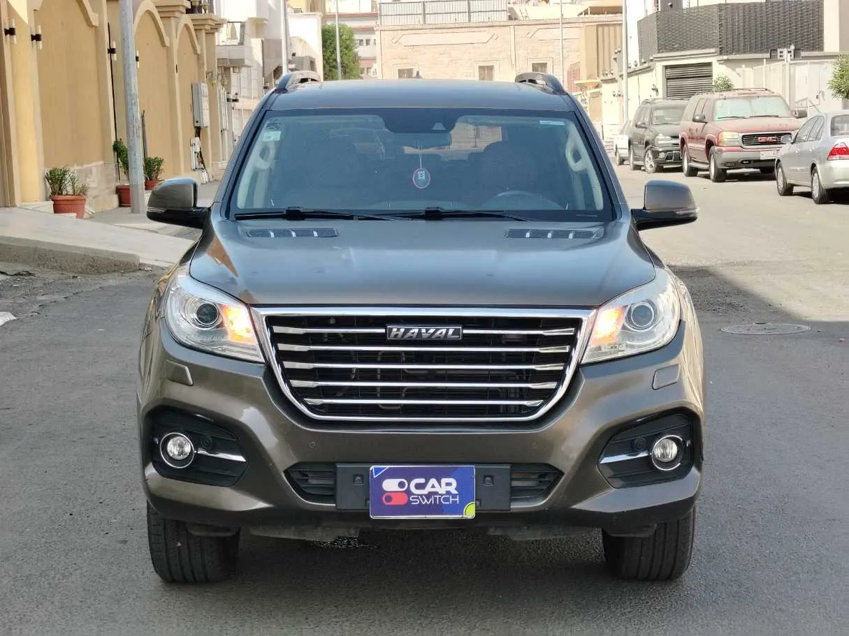 Car image 2