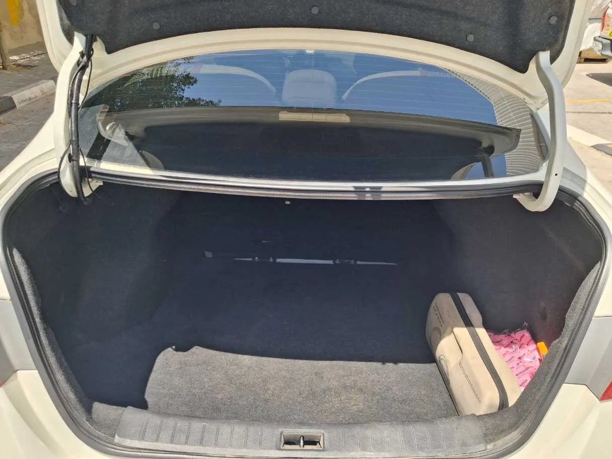 Car image 21